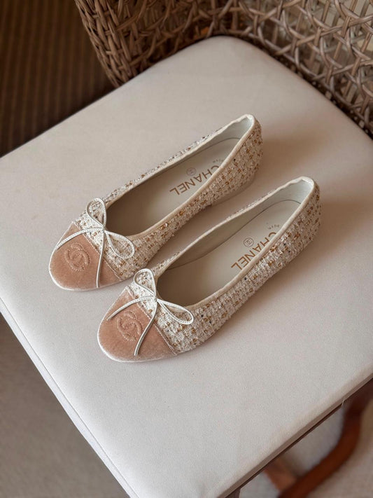 Ladies shoes