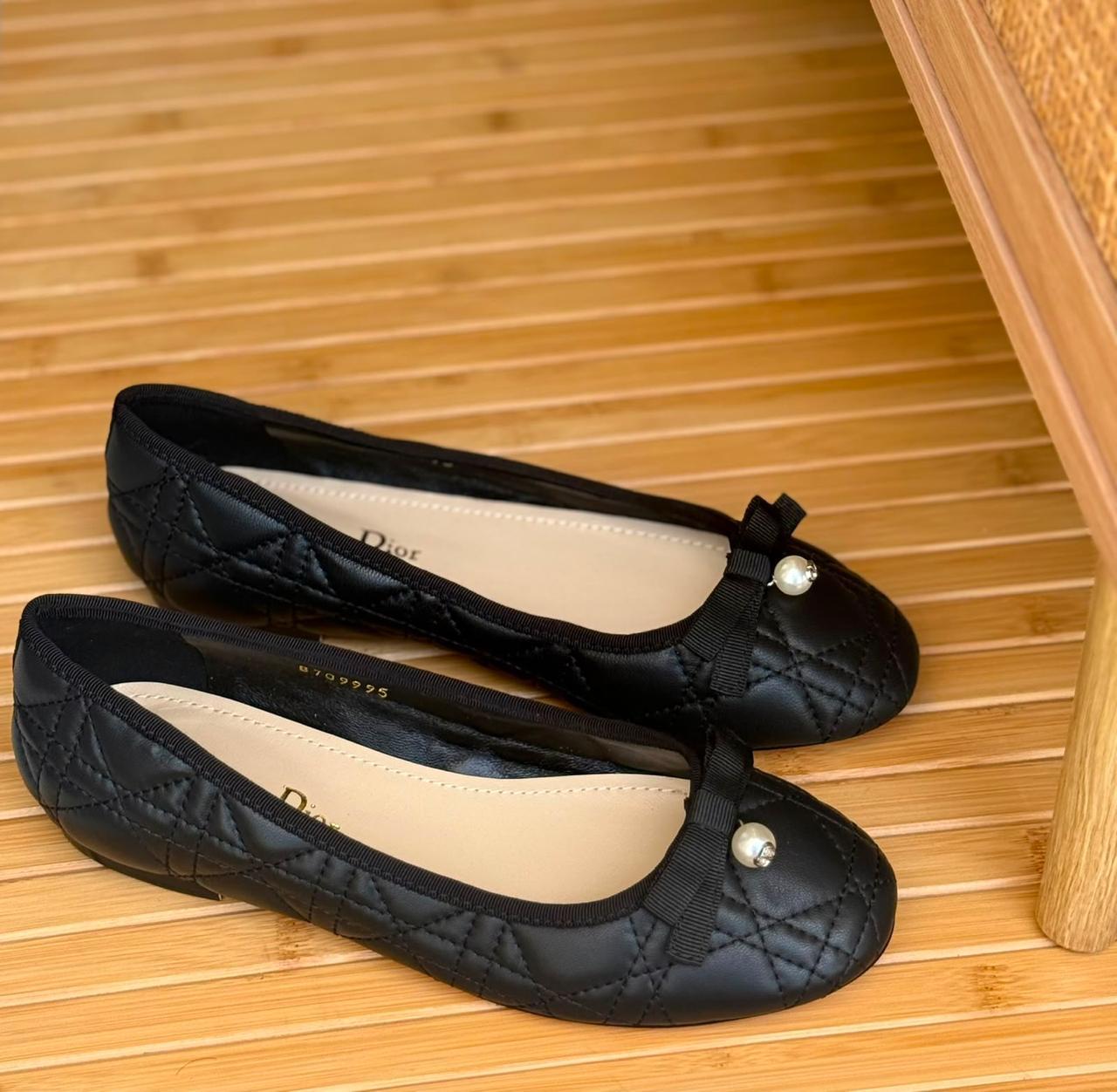 Ladies shoes