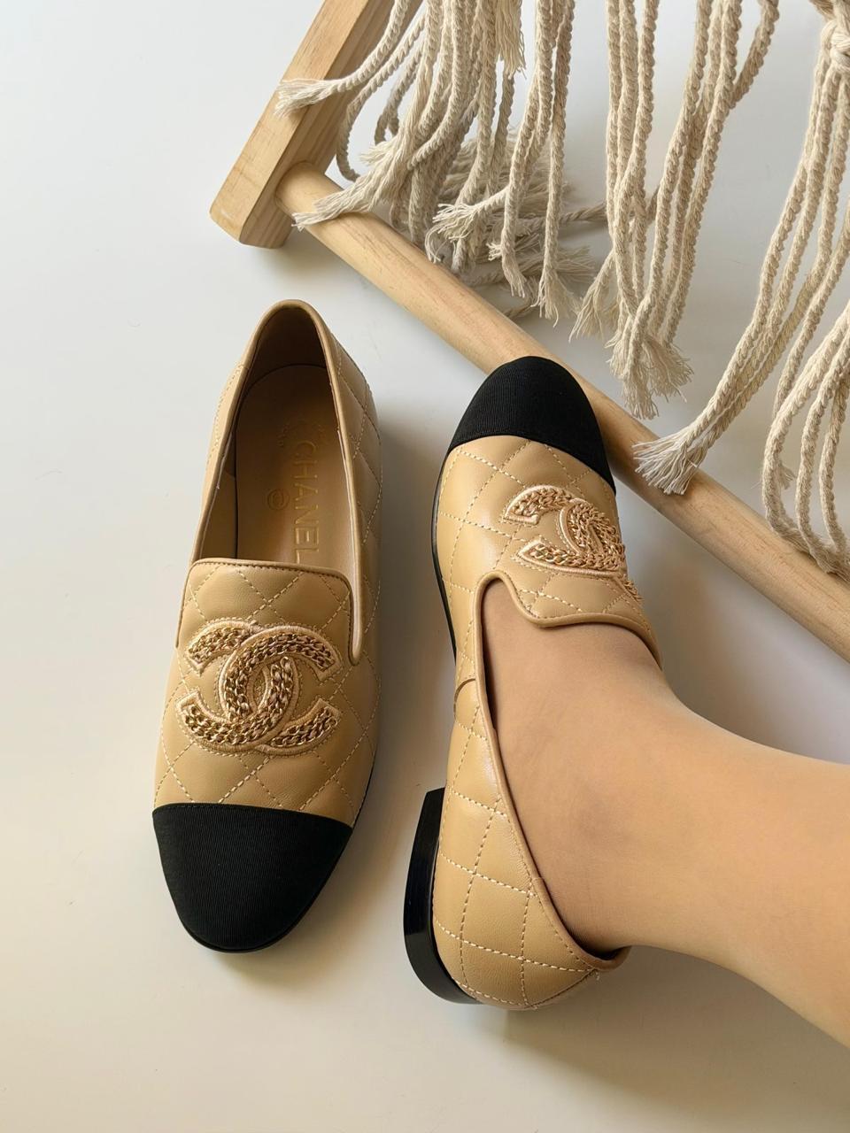 Ladies shoes
