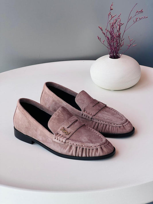 Ladies shoes