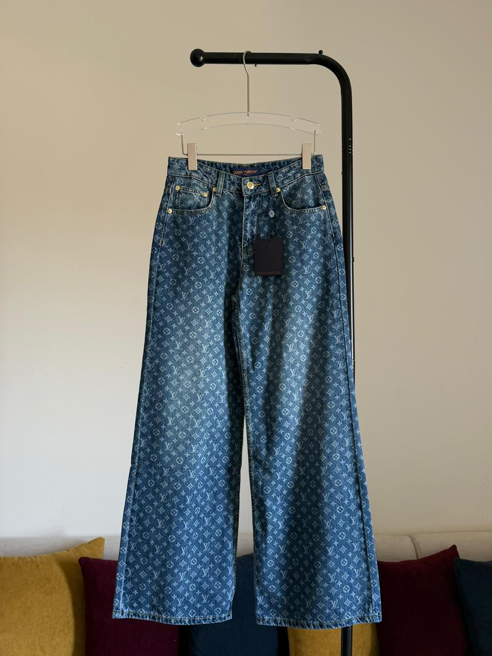Ladies pants & shorts