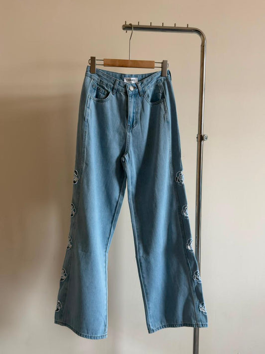 Ladies pants & shorts