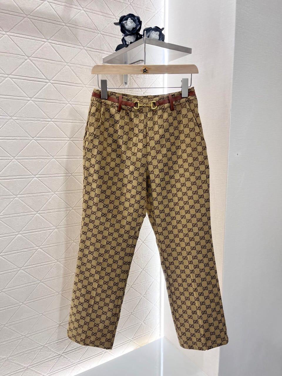 Ladies pants & shorts