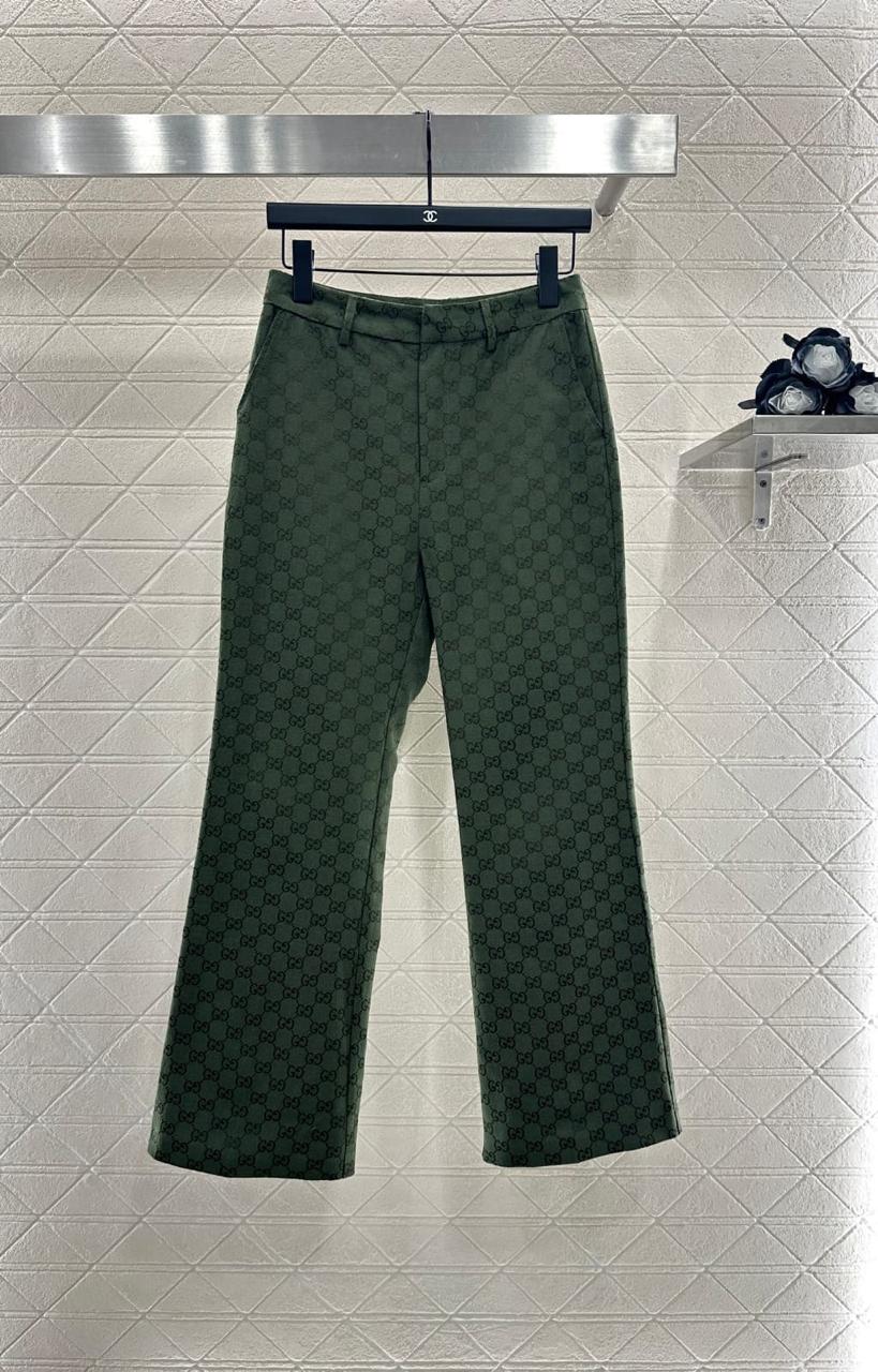 Ladies pants & shorts