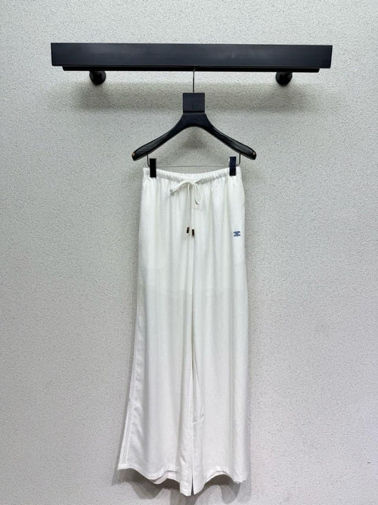 Ladies pants & shorts