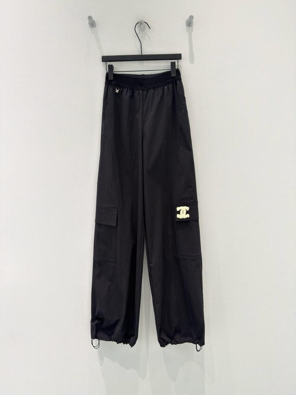 Ladies pants & shorts