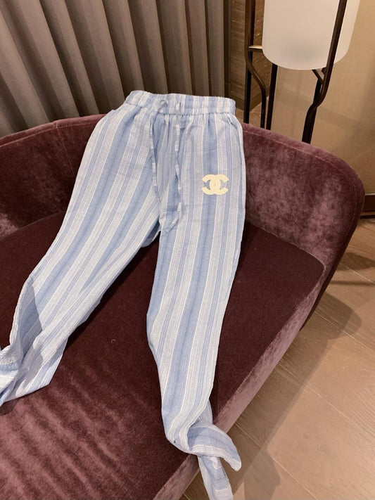 Ladies pants & shorts
