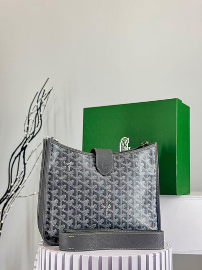 Ladies G*yard bags