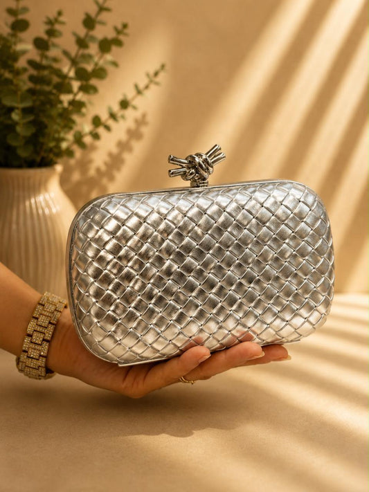 Ladies bo**ega bags