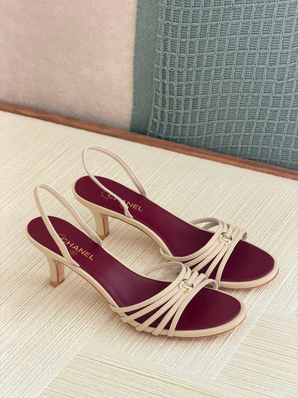 Ladies heels