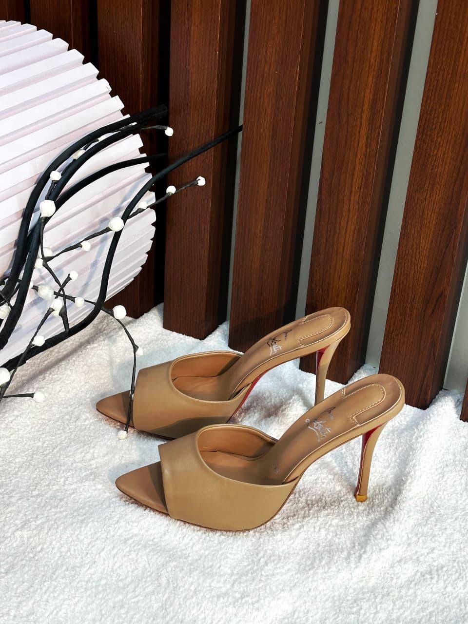 Ladies heels