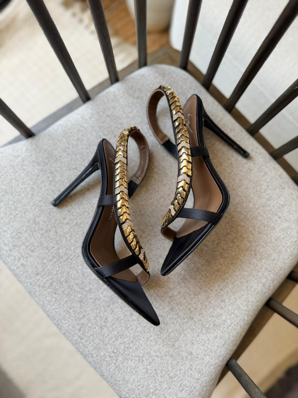 Ladies heels