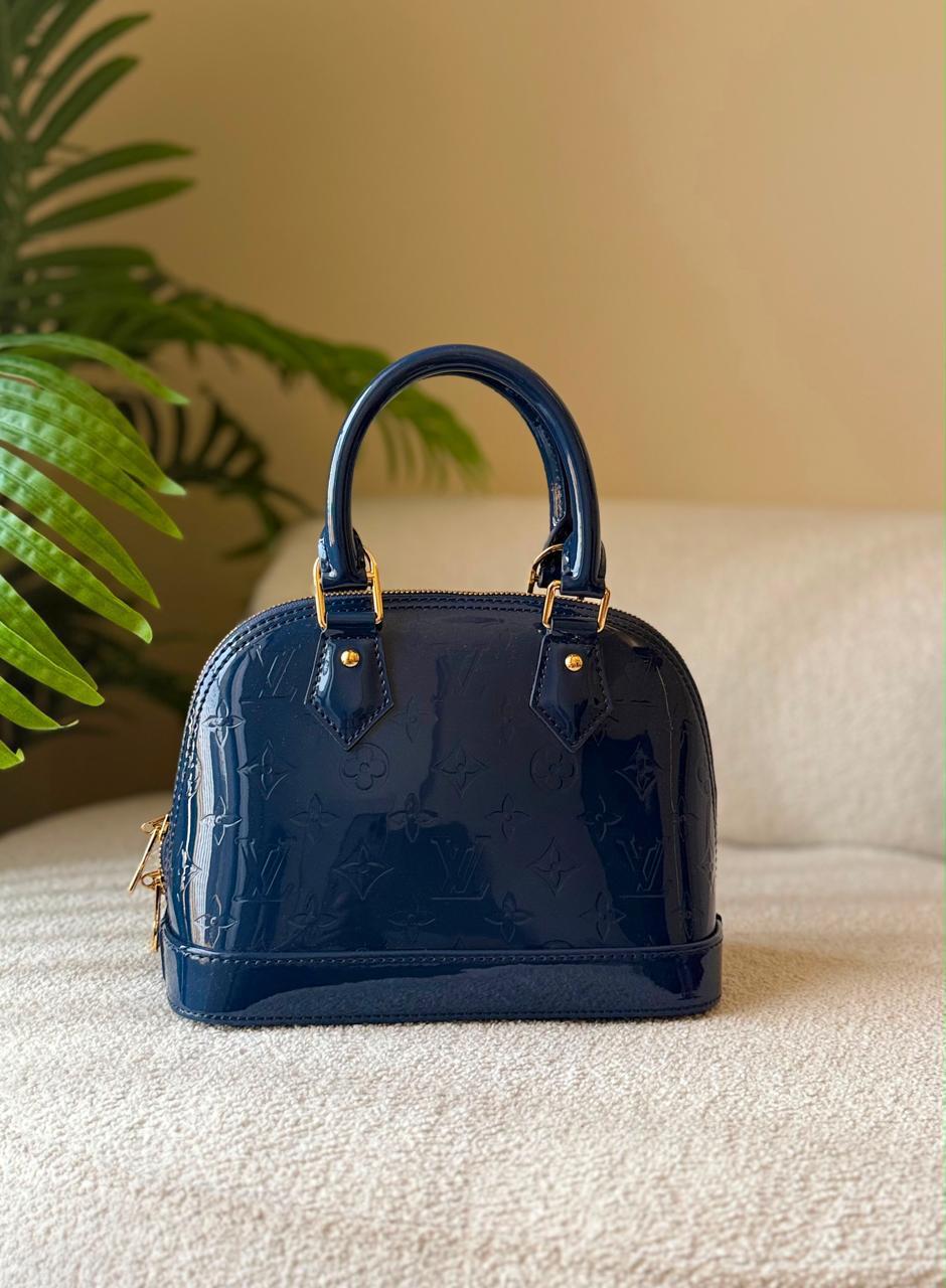 Ladies L*vi   Bags