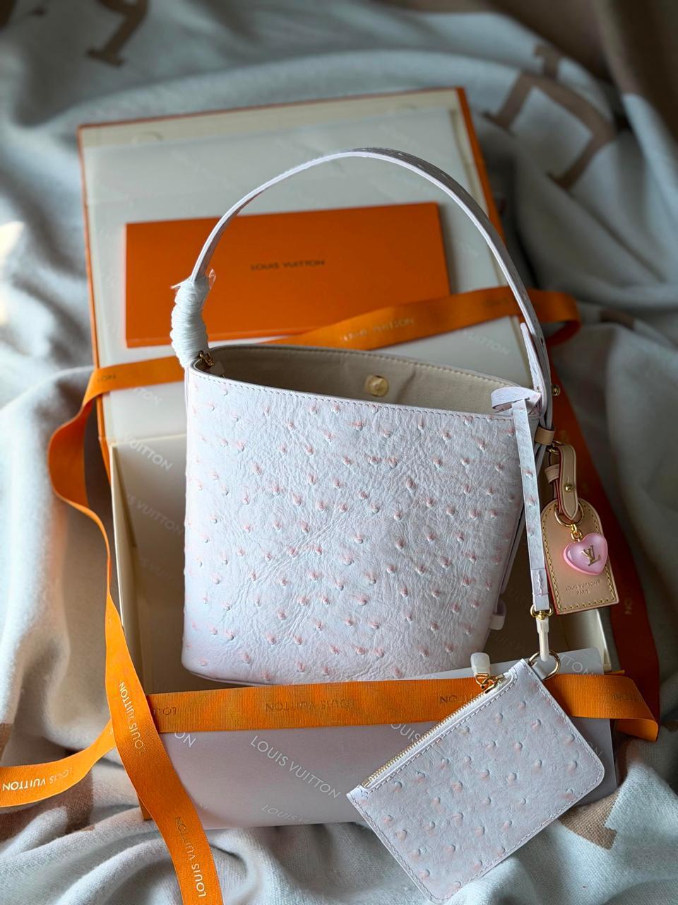 Ladies L*vi   Bags