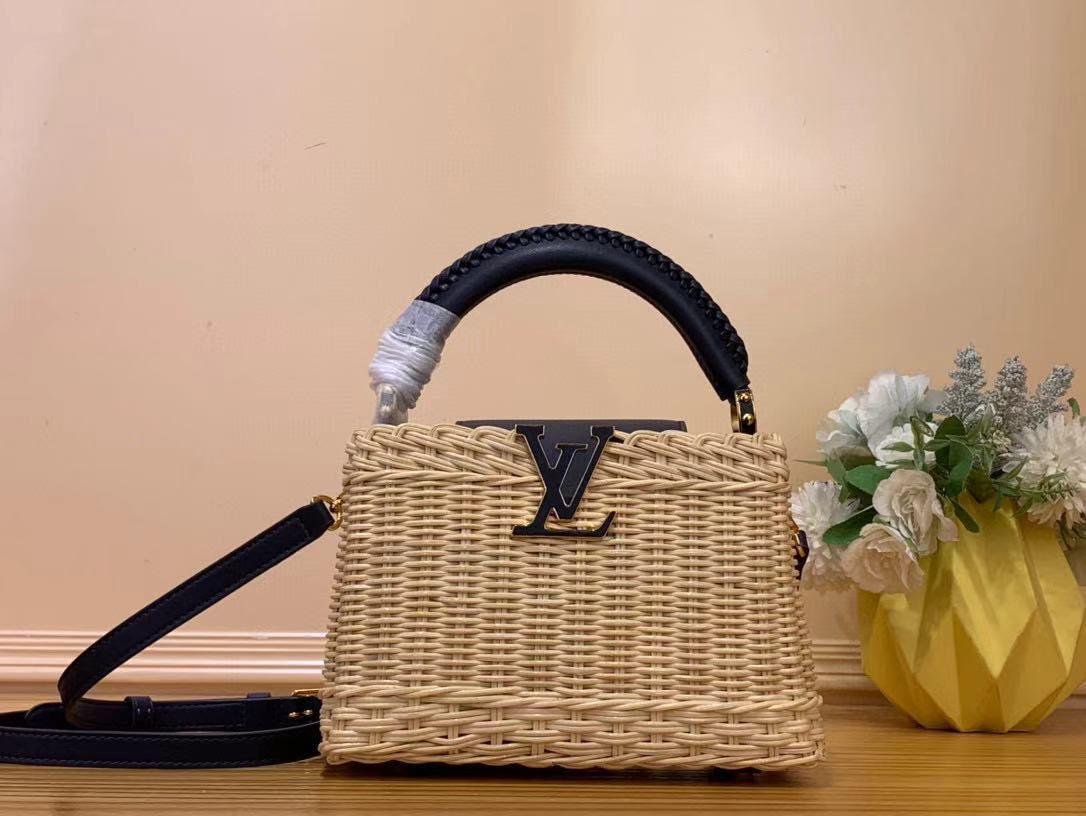Ladies L*vi   Bags