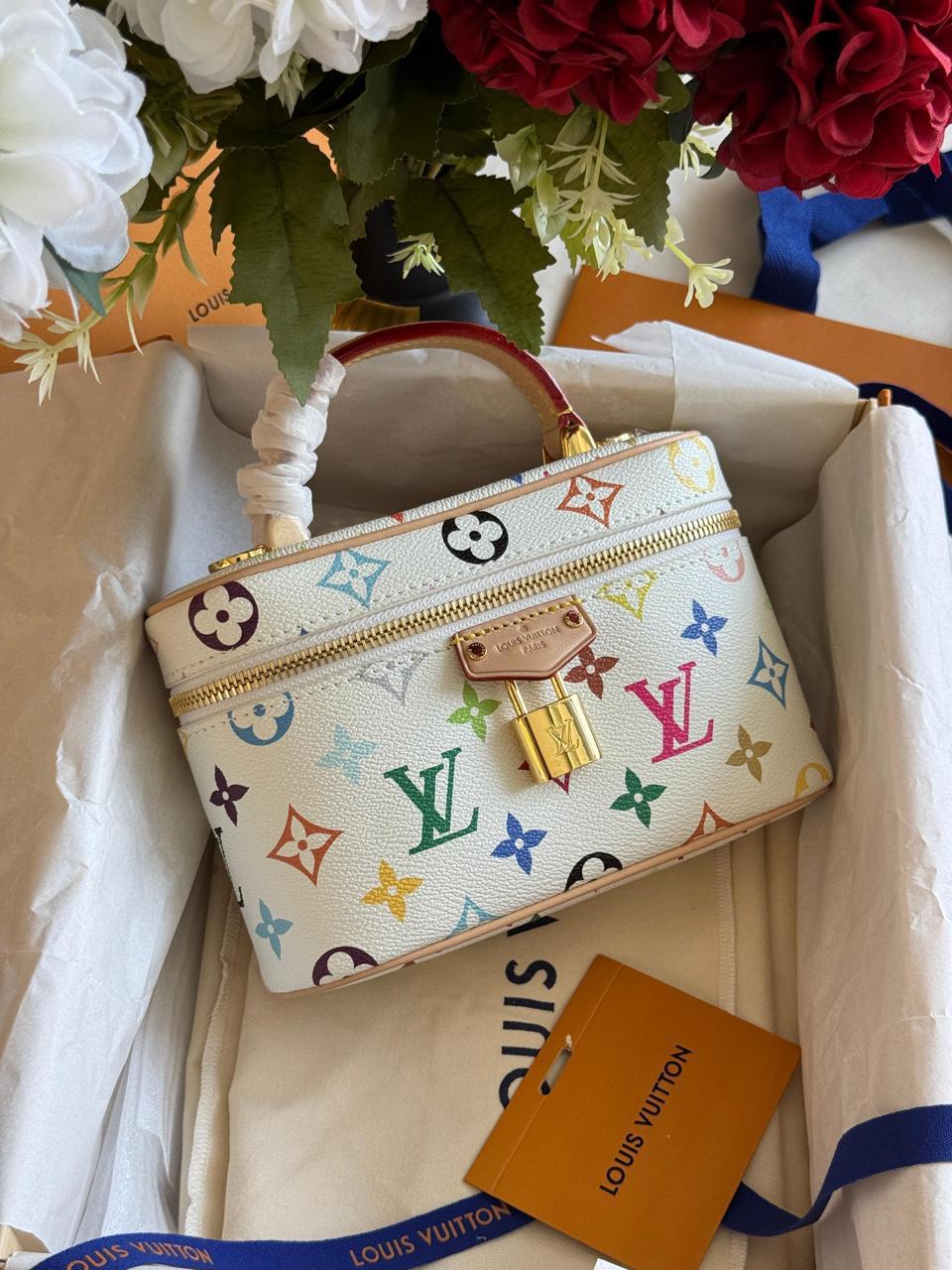 Ladies L*vi   Bags