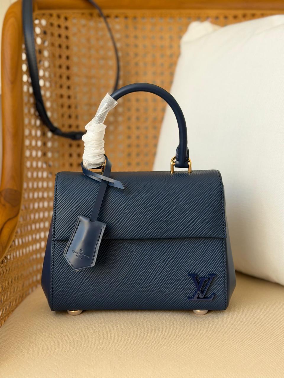 Ladies L*vi   Bags
