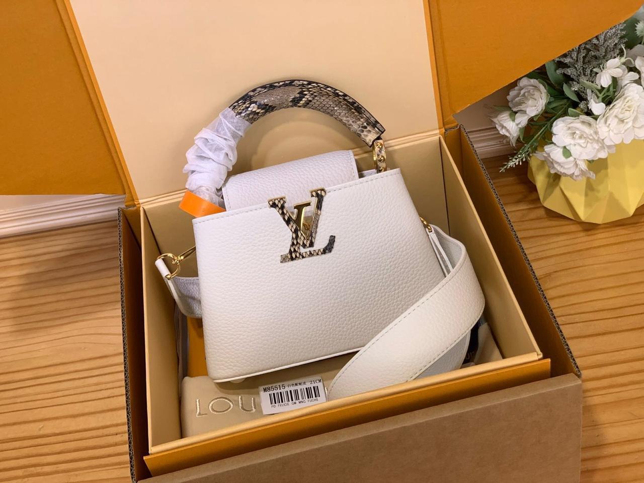 Ladies L*vi   Bags