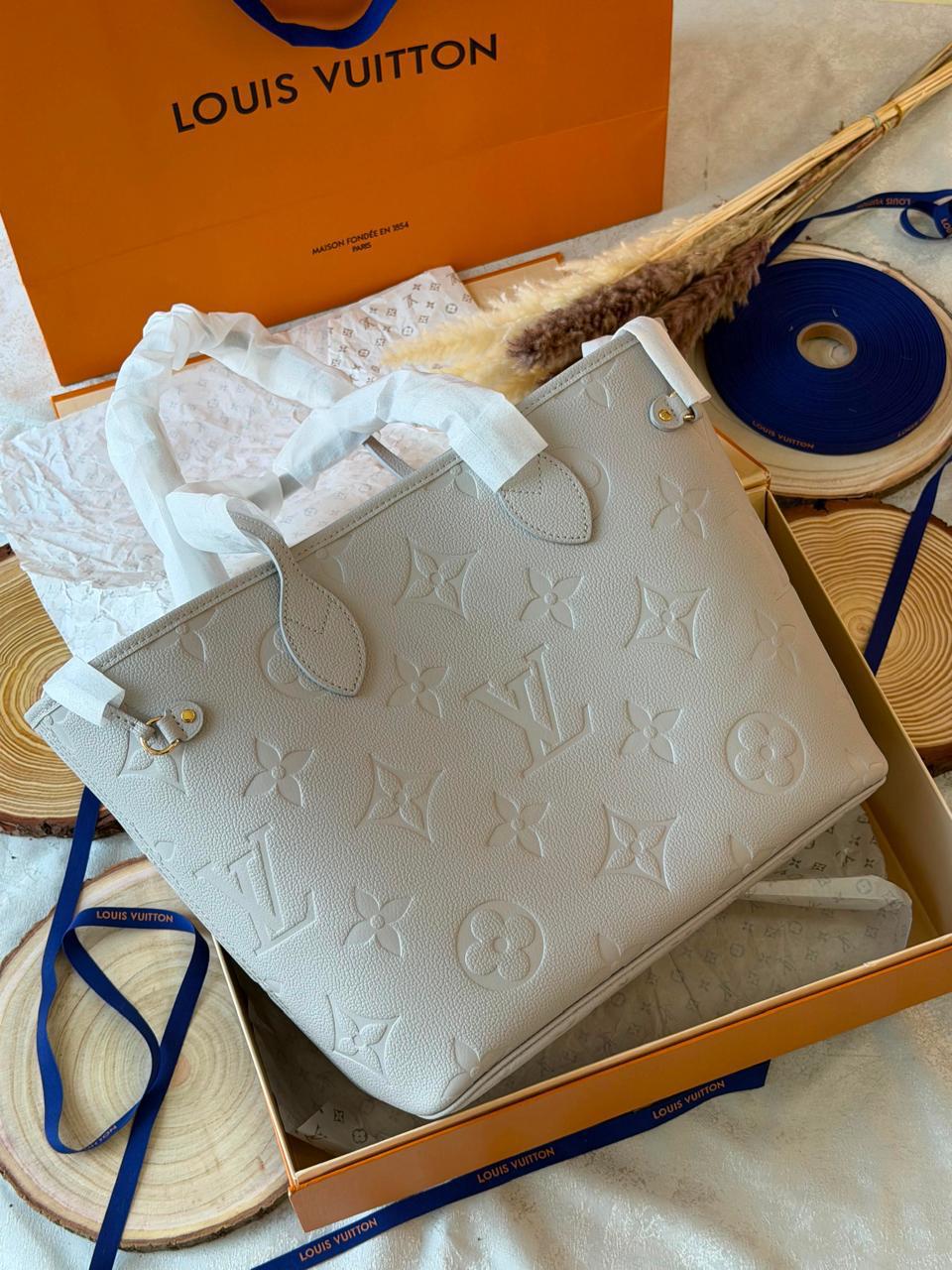 Ladies L*vi   Bags