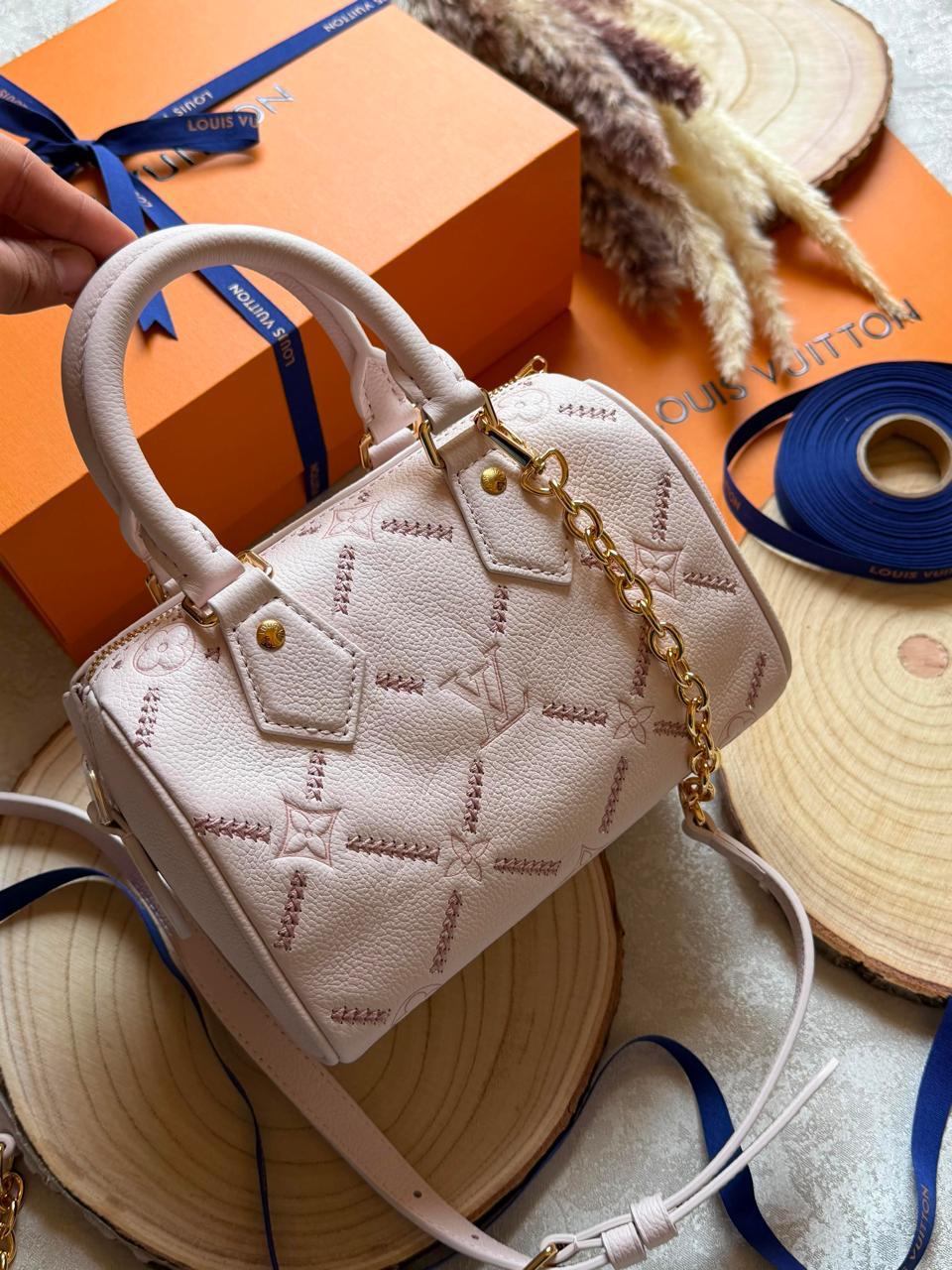 Ladies L*vi   Bags