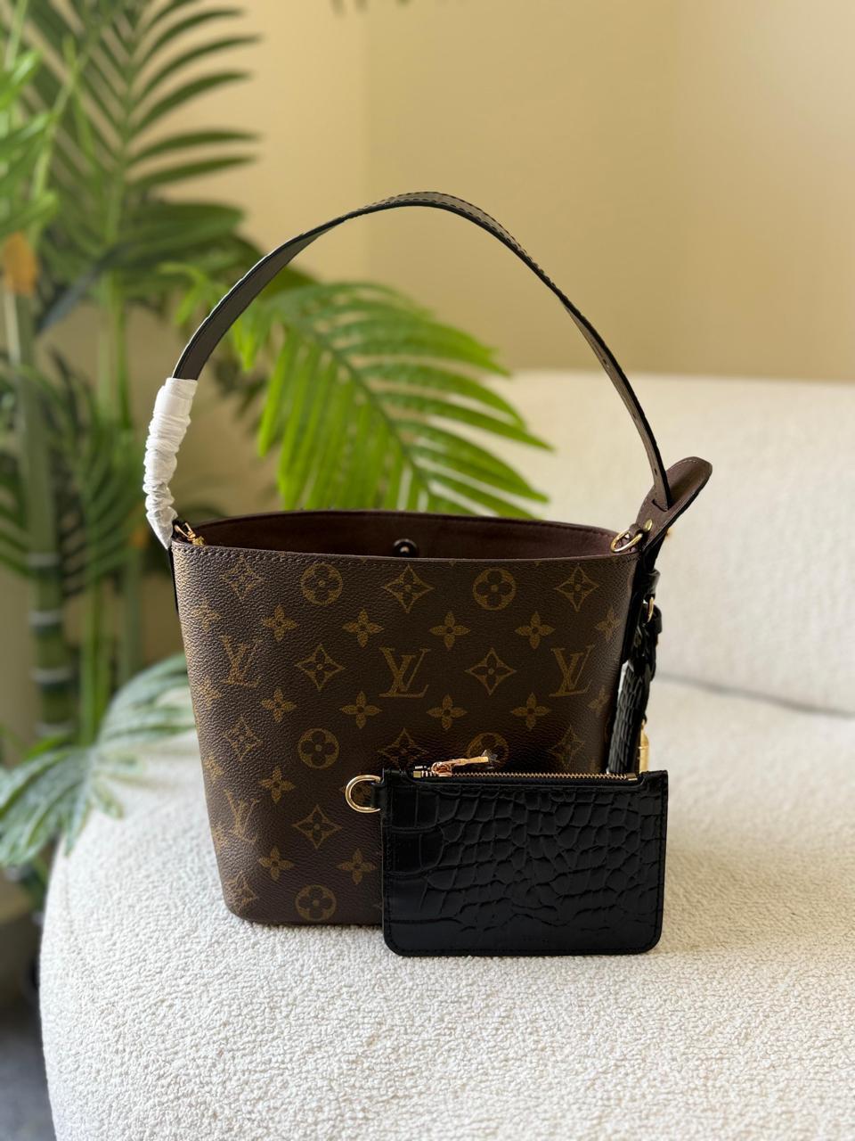 Ladies L*vi   Bags