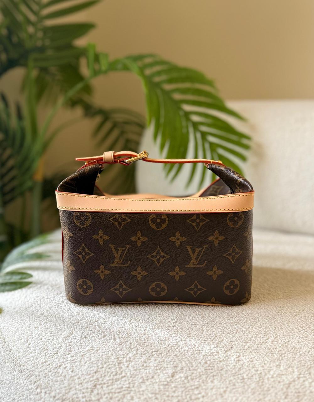 Ladies L*vi   Bags