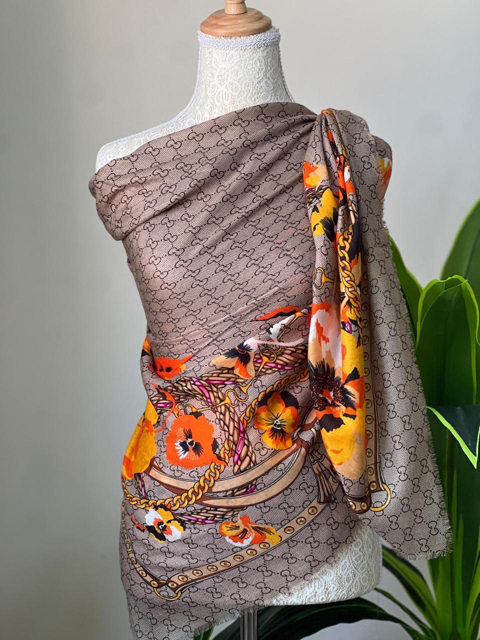 Ladies scarf