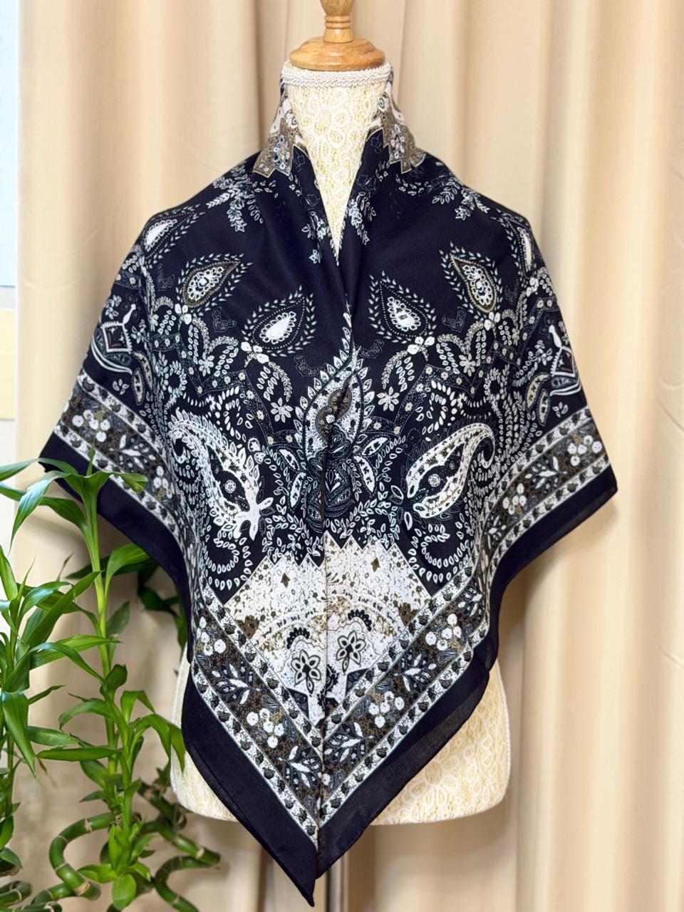 Ladies scarf