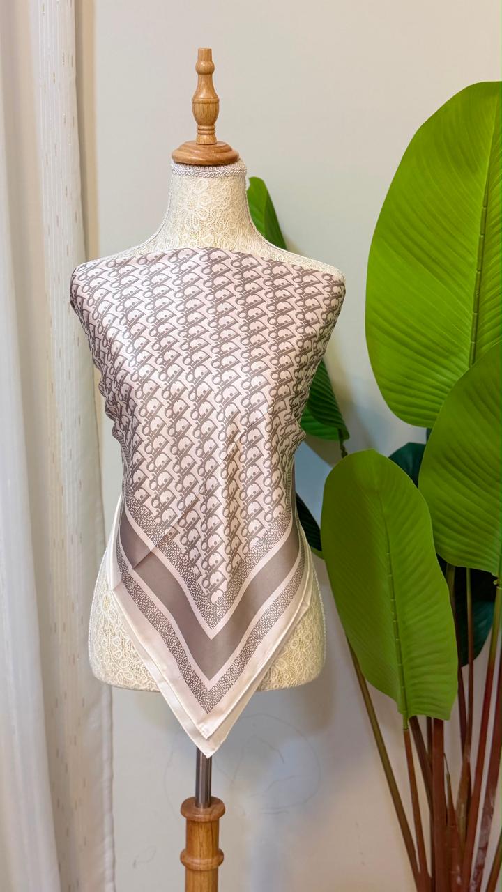 Ladies scarf