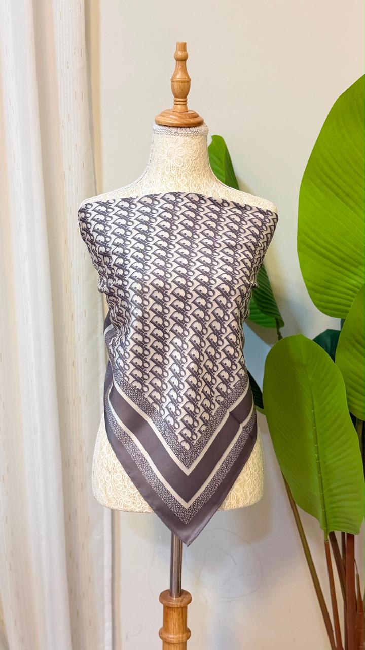 Ladies scarf