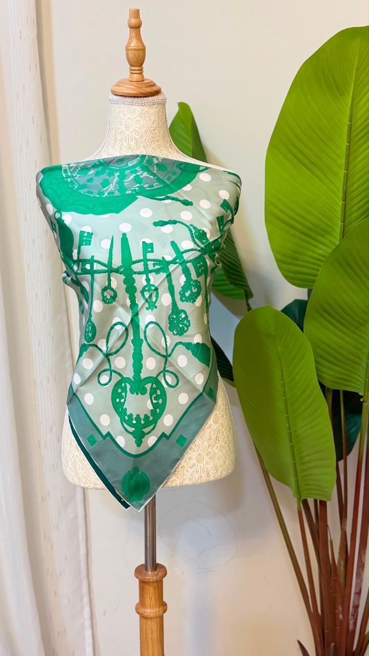 Ladies scarf