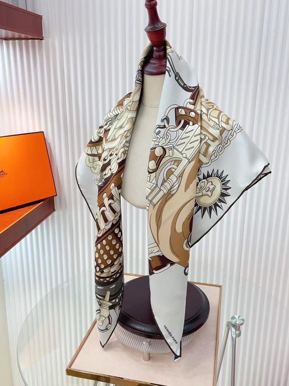 Ladies scarf