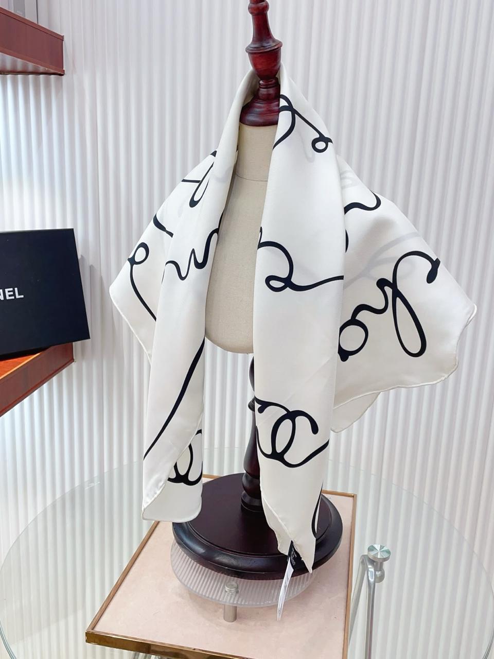Ladies scarf