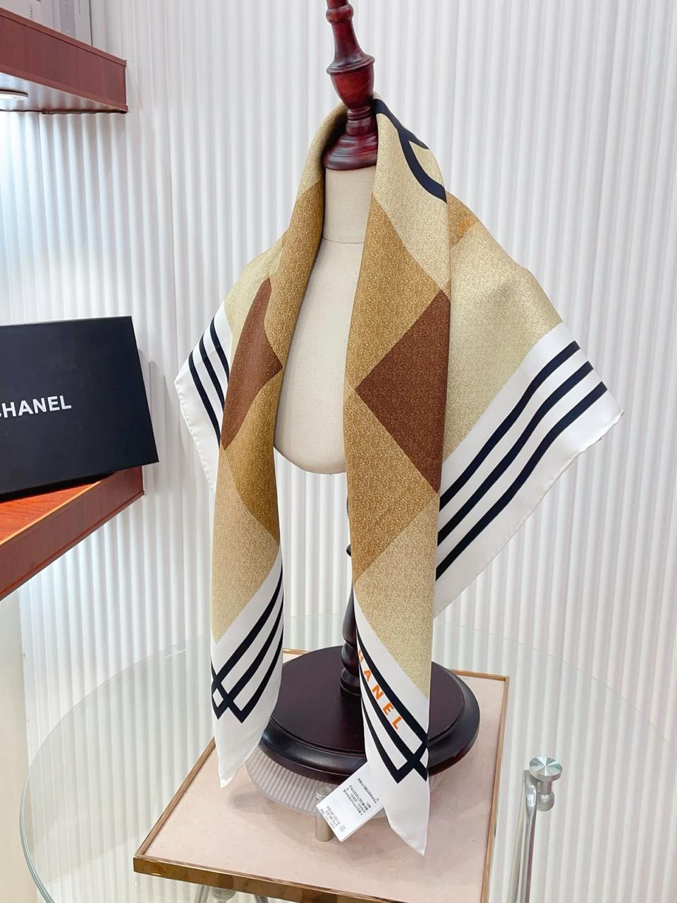 Ladies scarf