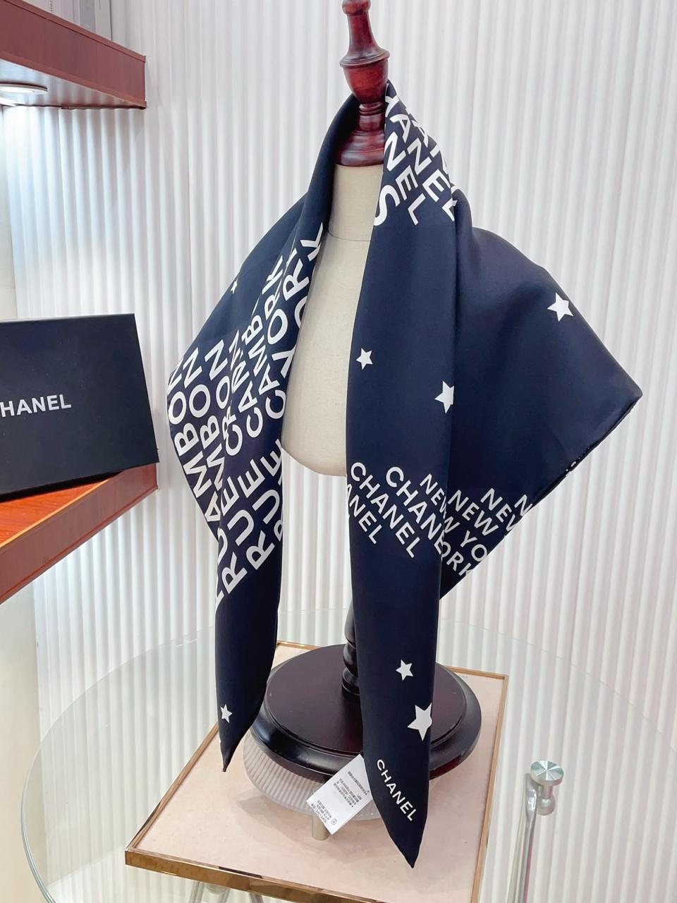 Ladies scarf