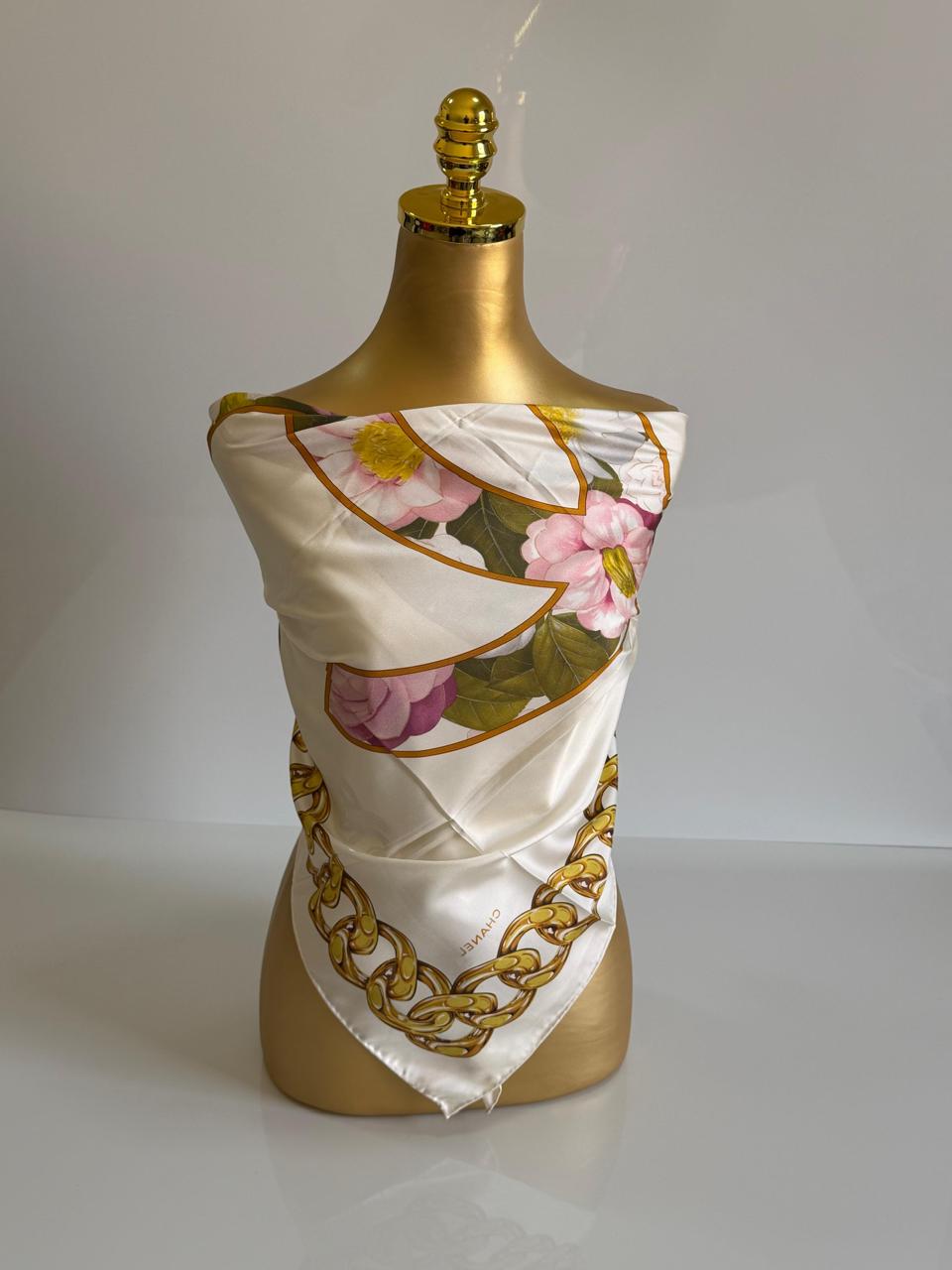 Ladies scarf