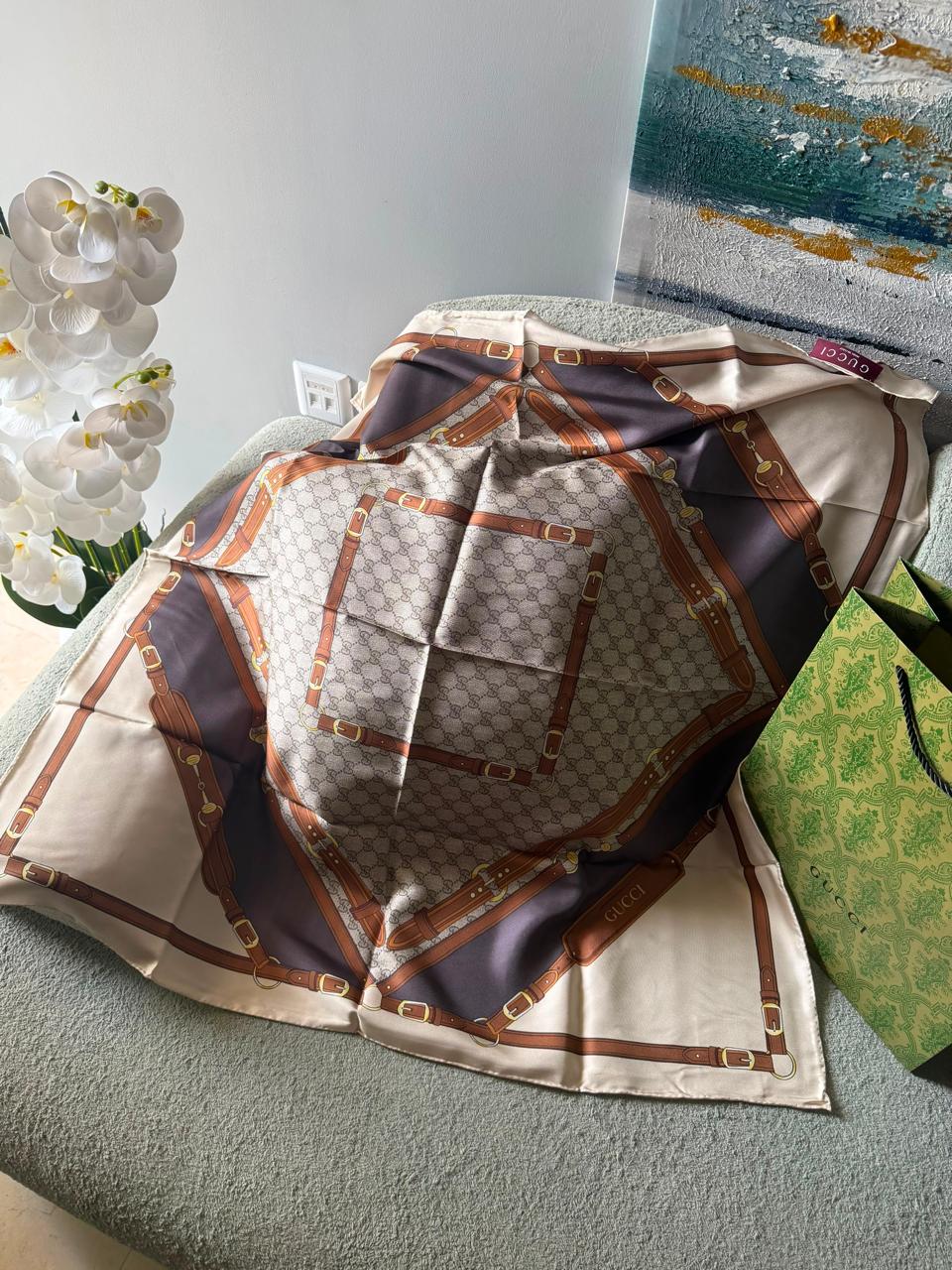 Ladies scarf