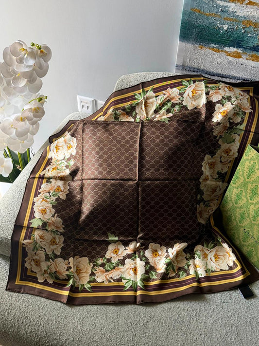 Ladies scarf