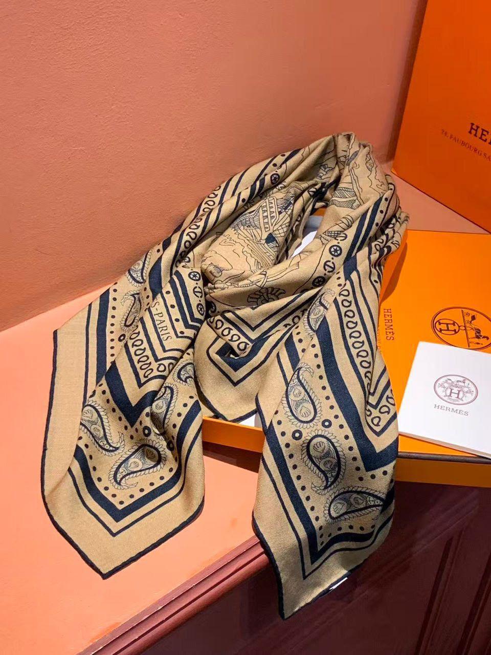 Ladies scarf