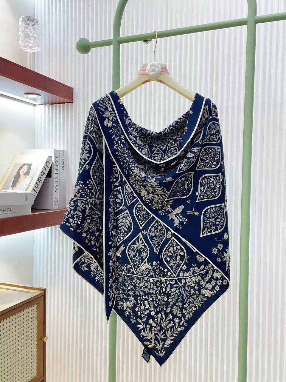 Ladies scarf