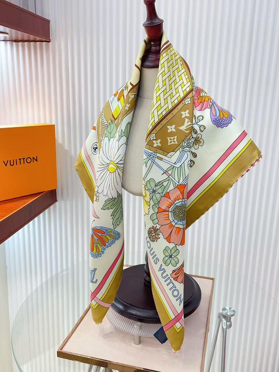 Ladies scarf