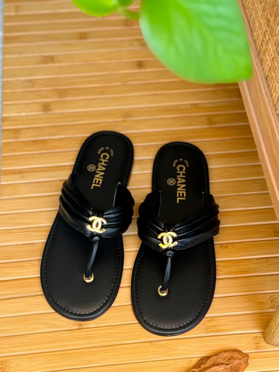 Ladies flats