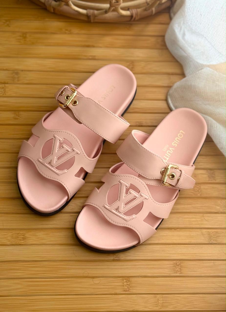 Ladies flats