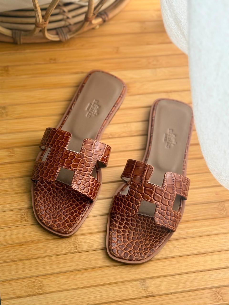Ladies flats