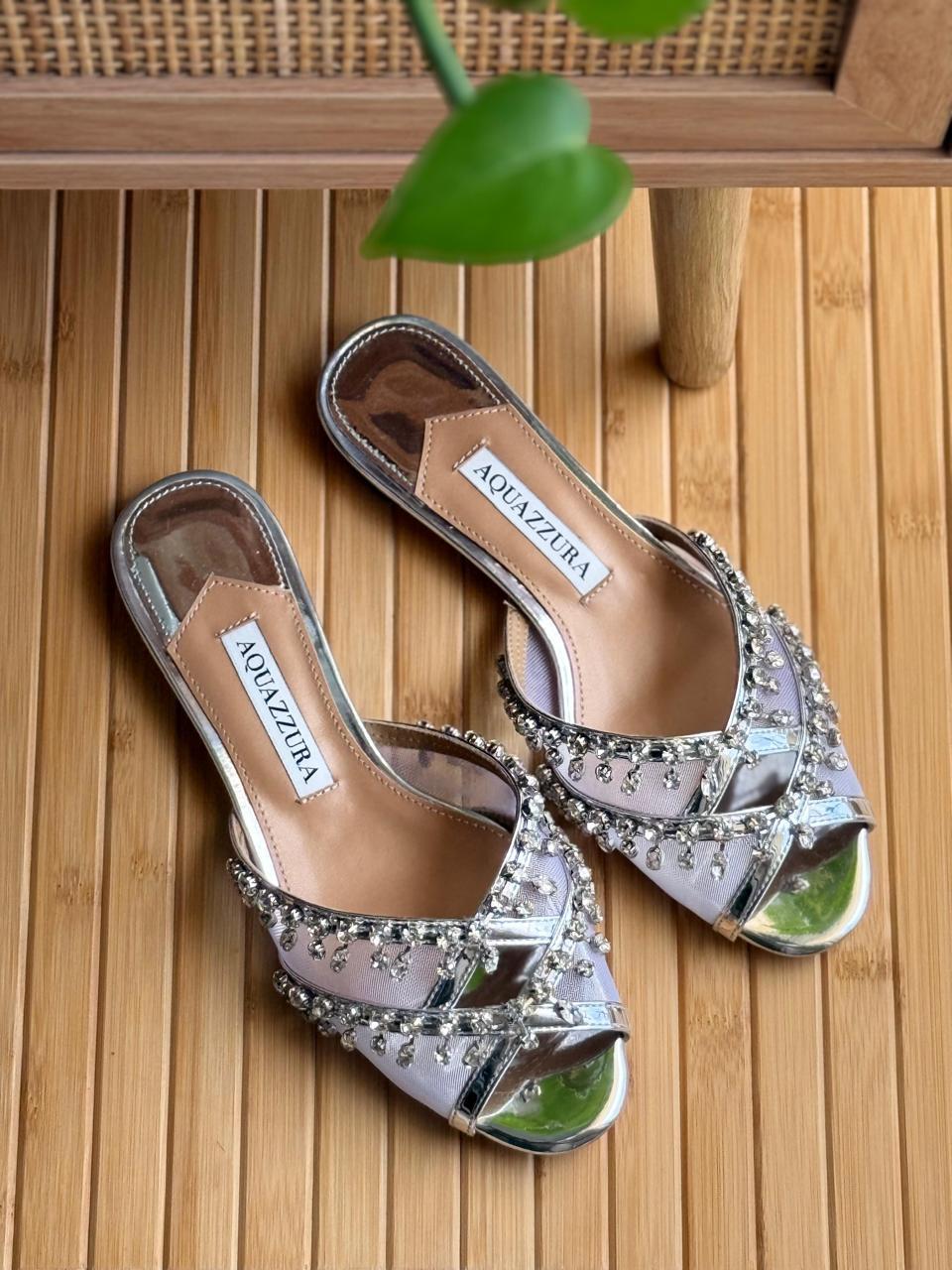 Ladies flats