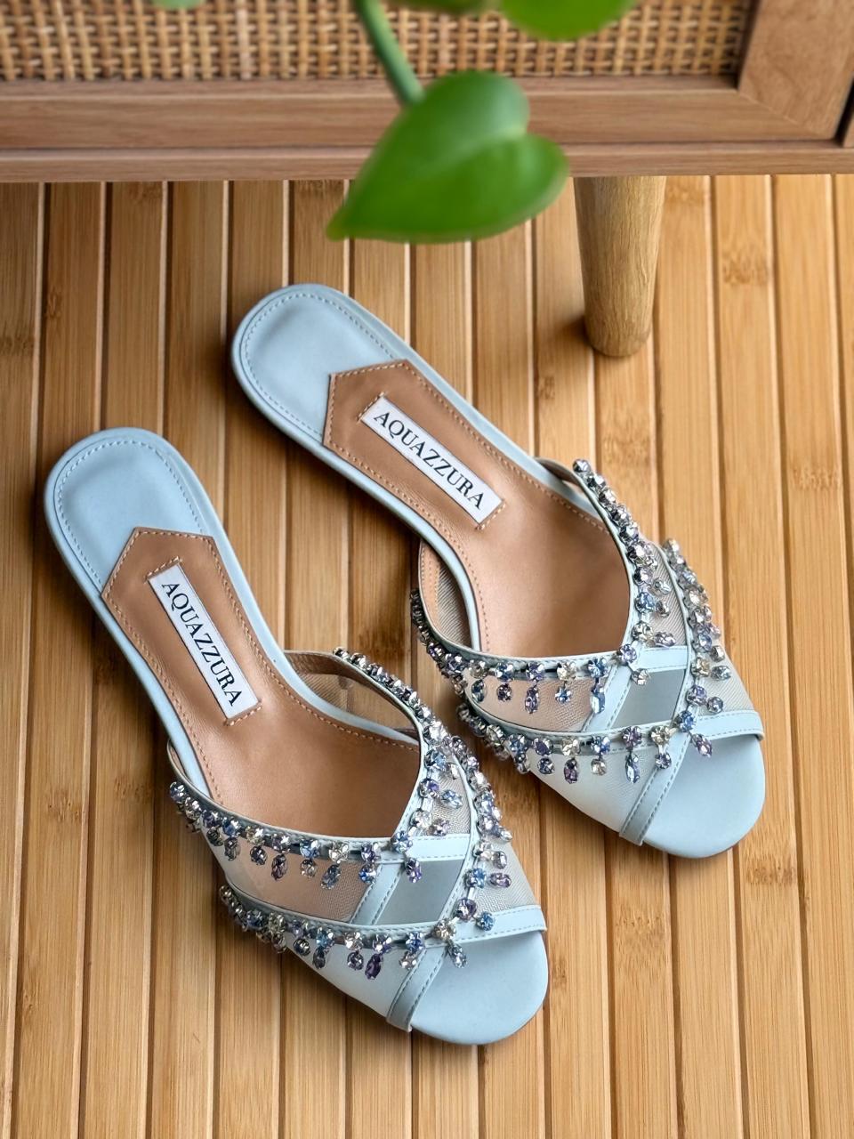 Ladies flats