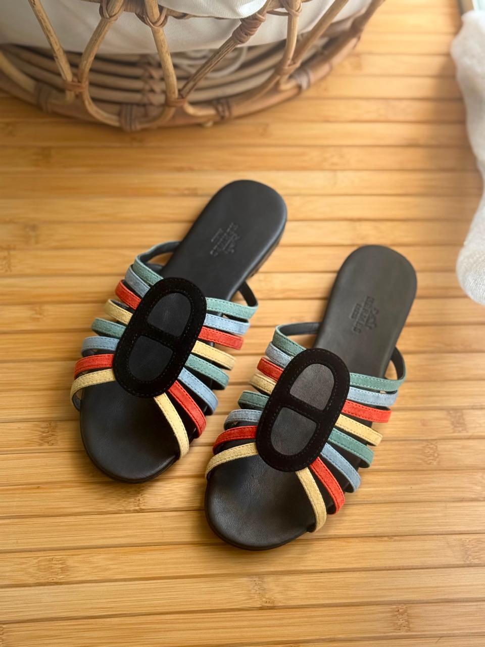 Ladies flats
