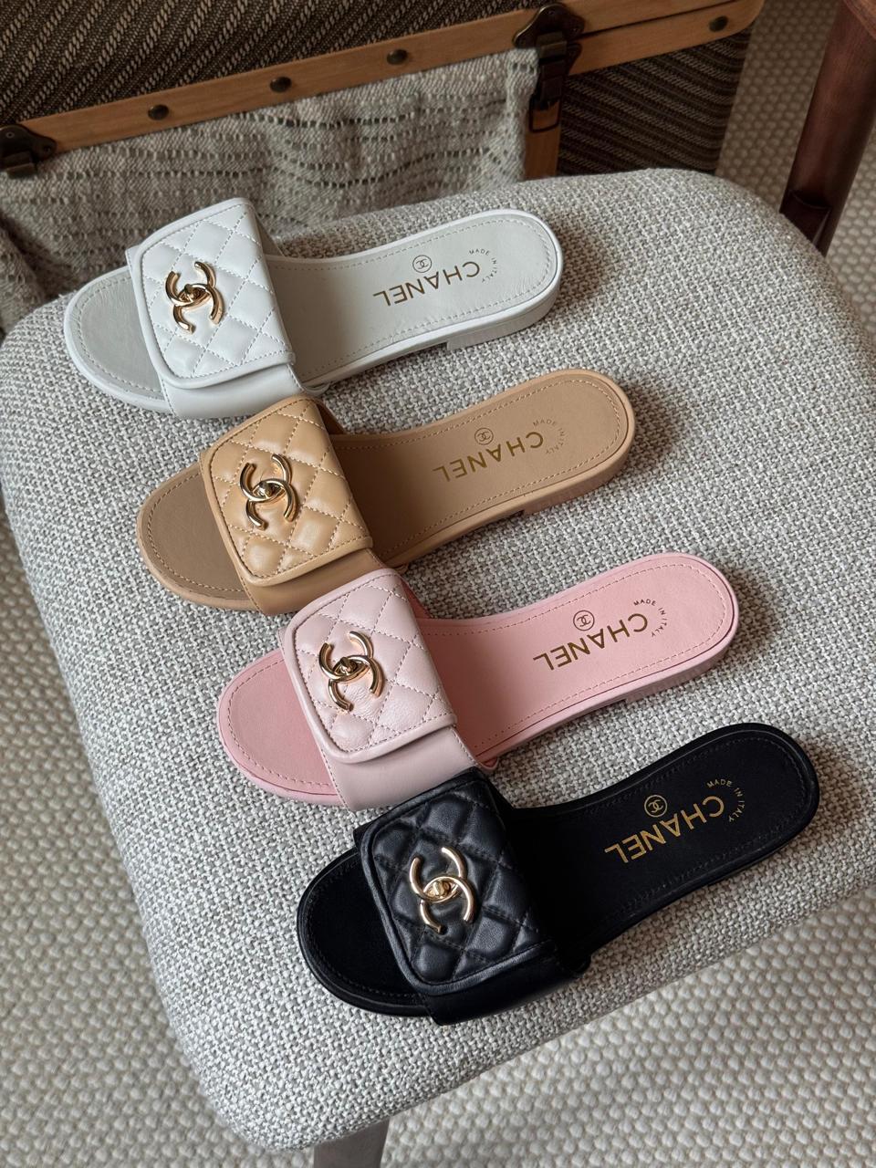 Ladies flats