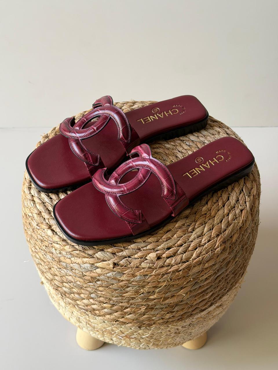 Ladies flats