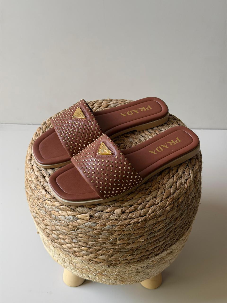Ladies flats
